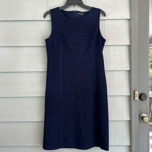 GORGEOUS! Worn Once! “ST. JOHN” Navy Sleeveless Knit Dress! Size 6.